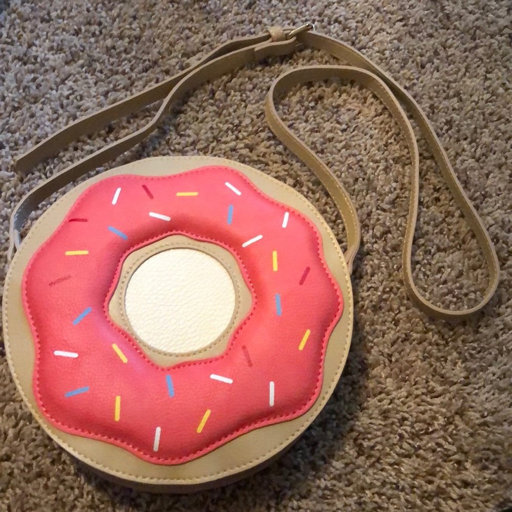 Charming Charlie donut crossbody